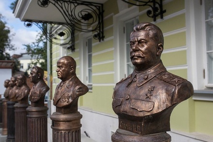 Людмила Алексеева: «Аллею правителей» создали специально для памятника Сталину 