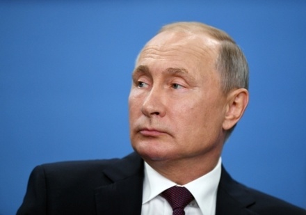 Путин призвал следить, чтобы деньги маткапитала «не стырили»