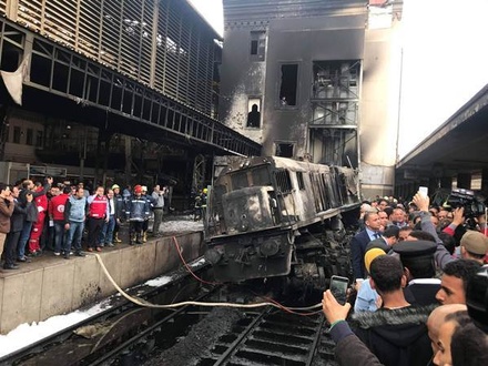 В потерпевшем крушение в Каире поезде не было машиниста