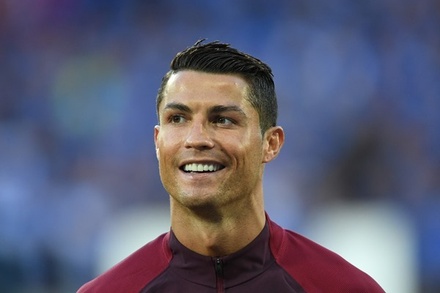 Криштиану Роналду признан футболистом года в Португалии