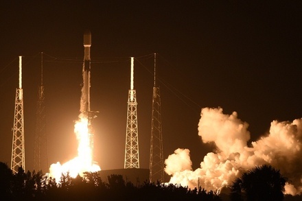 SpaceX анонсировала запуск в космос микроспутников Starlink
