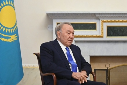 Власти Казахстана законодательно отказались согласовывать свою политику с Назарбаевым