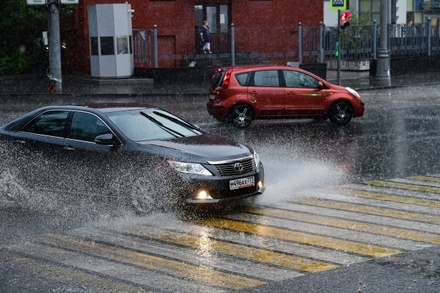 Подмосковных автомобилистов призвали быть внимательными из-за дождя и снега