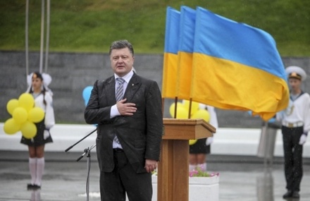 Пётр Порошенко назвал число погибших в Донбассе украинцев