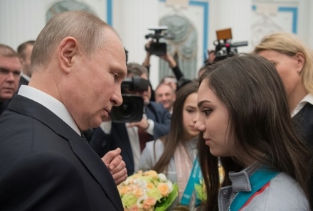 Фигуристка Медведева попросила Путина о новом катке в Беляеве