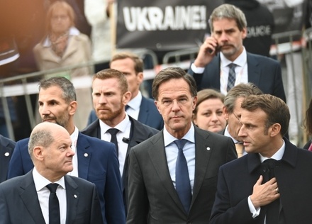 Лидеры G7 заявили о намерении продолжать санкционное давление на Россию