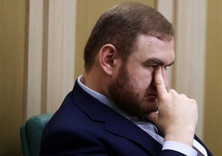 Следствие попросит арестовать сенатора Арашукова на три месяца