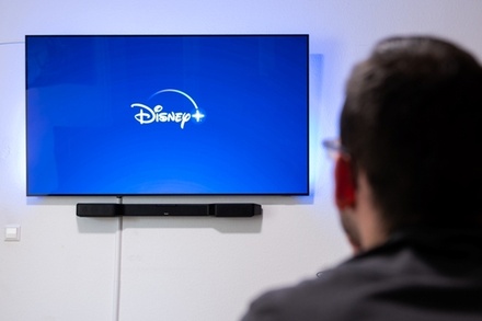 Disney приостанавливает работу в России 