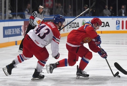 Сборная России сохраняет лидерство после второго периода матча против Чехии на ЧМ
