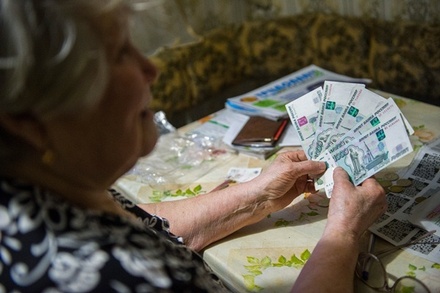 Экономист объяснил, почему российские пенсионеры не могут путешествовать по миру