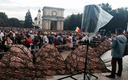 Демонстранты в Кишинёве объявили акцию протеста бессрочной