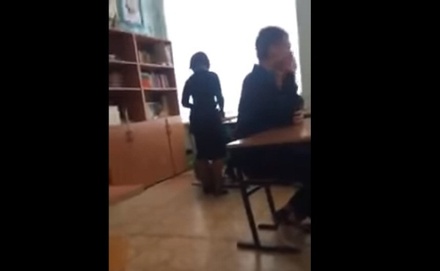 Побившую ученика рязанскую учительницу уволили
