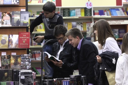 В Москве 15-летнему школьнику не продали книгу Виктора Гюго