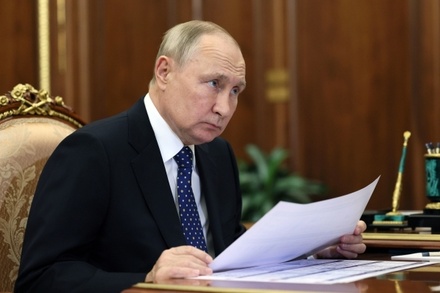 Владимир Путин призвал обновить процедуры и нормативные базы экономики