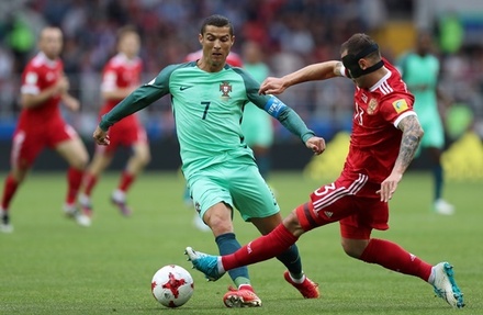 Первый тайм футбольного матча РФ – Португалия завершился со счётом 0:1