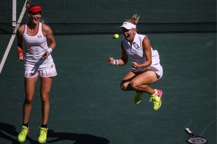Елена Веснина и Екатерина Макарова выиграли итоговый турнир WTA
