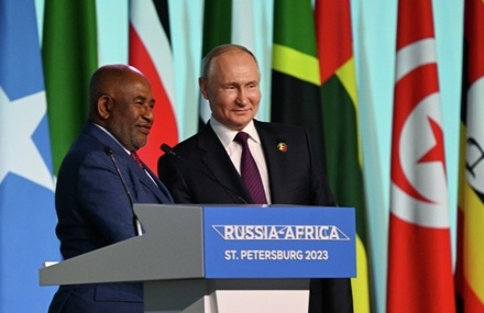 Владимир Путин сообщил о принятии итоговой декларации саммита Россия — Африка