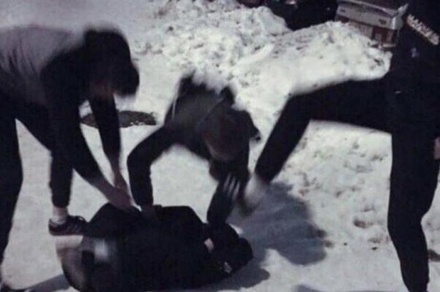 Омская полиция проверит подростков, избивающих школьников ради лайков
