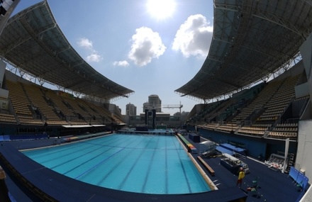 Австралийские пловцы прервали тренировку в Рио из-за грязной воды в бассейне