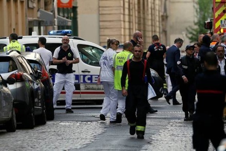 Власти Франции допустили версию теракта в расследовании взрыва в Лионе