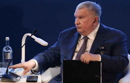 Игорь Сечин констатировал окончание «зелёного перехода» из-за антироссийских санкций