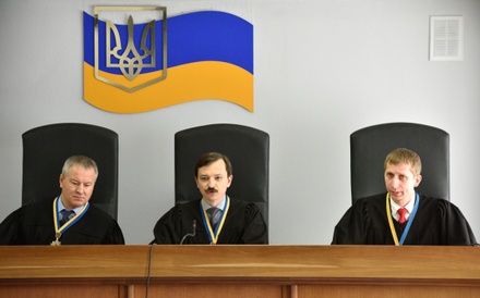 Суд в Киеве решил рассматривать дело Януковича в заочном режиме