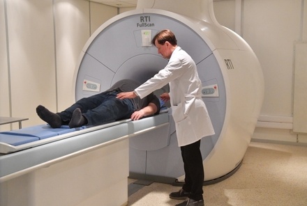 Рентгенолог рассказал, кому нельзя делать МРТ