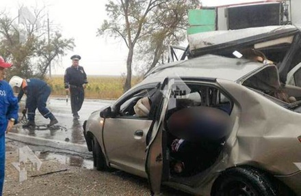 В автокатастрофе под Саратовом погибли 5 человек