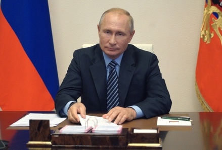 Владимир Путин выразил надежду на мирное разрешение ситуации в Белоруссии