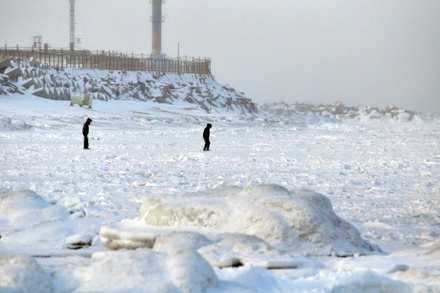 Гидрометцентр зафиксировал аномальную толщину льда на Каспийском море