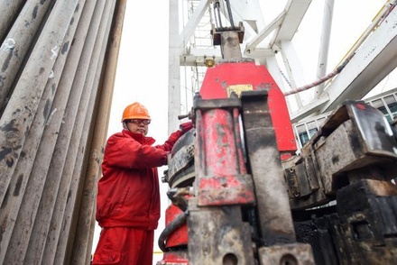 Нефтяная госкомпания Китая Sinopec приостановила свои проекты в России