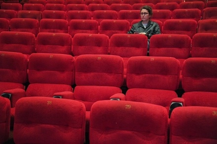 Кинокритик назвал «кичманской схемой» предложение Швыдкого показывать в России фильмы по параллельному импорту