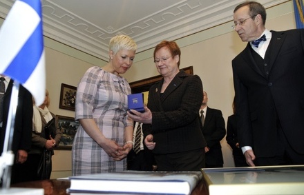 Бывшая жена президента Эстонии осталась без пособия по безработице