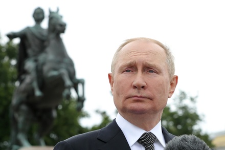 Владимир Путин счёл санкции Запада не отражающими реалии в экономике