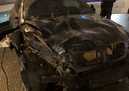 В Петербурге автомобиль насмерть сбил пешеходов на тротуаре