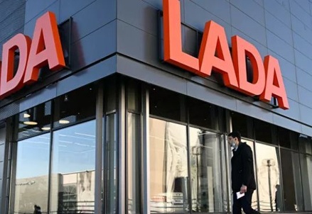 «АвтоВАЗ» анонсировал выпуск версии Lada с меньшей долей импортных компонентов
