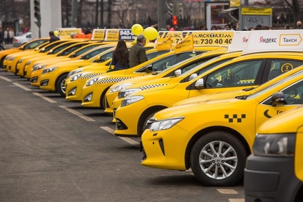 Столичный Дептранс аннулировал 51 тысячу разрешений такси за 5 лет