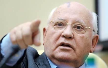 Горбачёв призвал общество к диалогу о необходимости новой перестройки