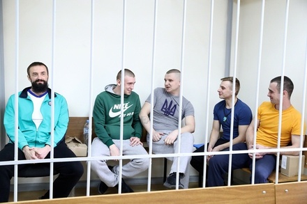 СМИ: задержанных в Керченском проливе украинских моряков могут отпустить домой до октября