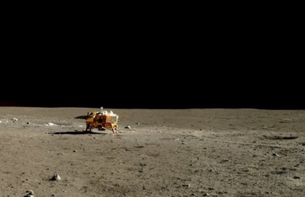 Состоялась первая в истории человечества успешная посадка на обратную сторону Луны