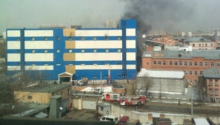 В результате пожара в ТЦ «Персей» в Москве погиб один человек