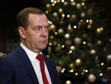 Медведев подписал постановление о запрете на импорт некоторых товаров с Украины