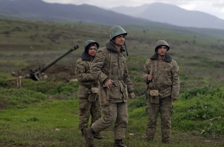 Стороны конфликта договорились о перемирии в Нагорном Карабахе