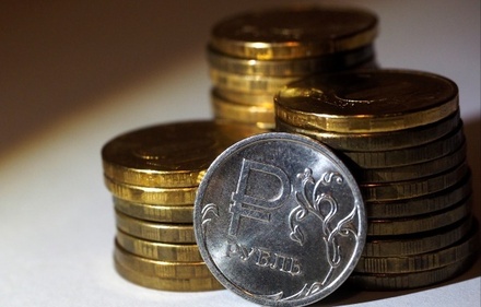 Экономист прогнозирует дальнейшее падение курса рубля