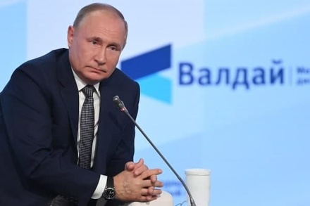 Владимир Путин отверг «массовую запись СМИ» в список иноагентов