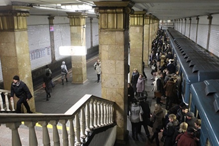 Из-за неисправности поезда произошёл сбой на Сокольнической линии метро