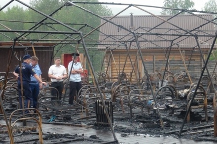 Число жертв пожара в палаточном лагере в Хабаровском крае увеличилось до трёх