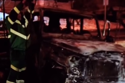 После ДТП в Москве сгорел Mercedes Gelandewagen певца Тимати