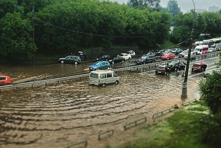 Москвичи жалуются на подтопления дорог