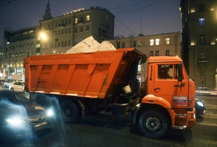 За сутки с московских улиц вывезли 800 тысяч кубометров снега